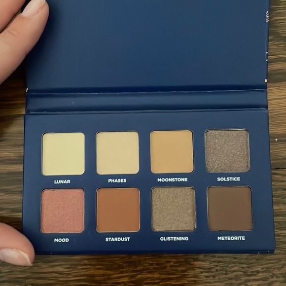 Ulta Beauty Mini Eyeshadow Palette - Picture 2 of 3